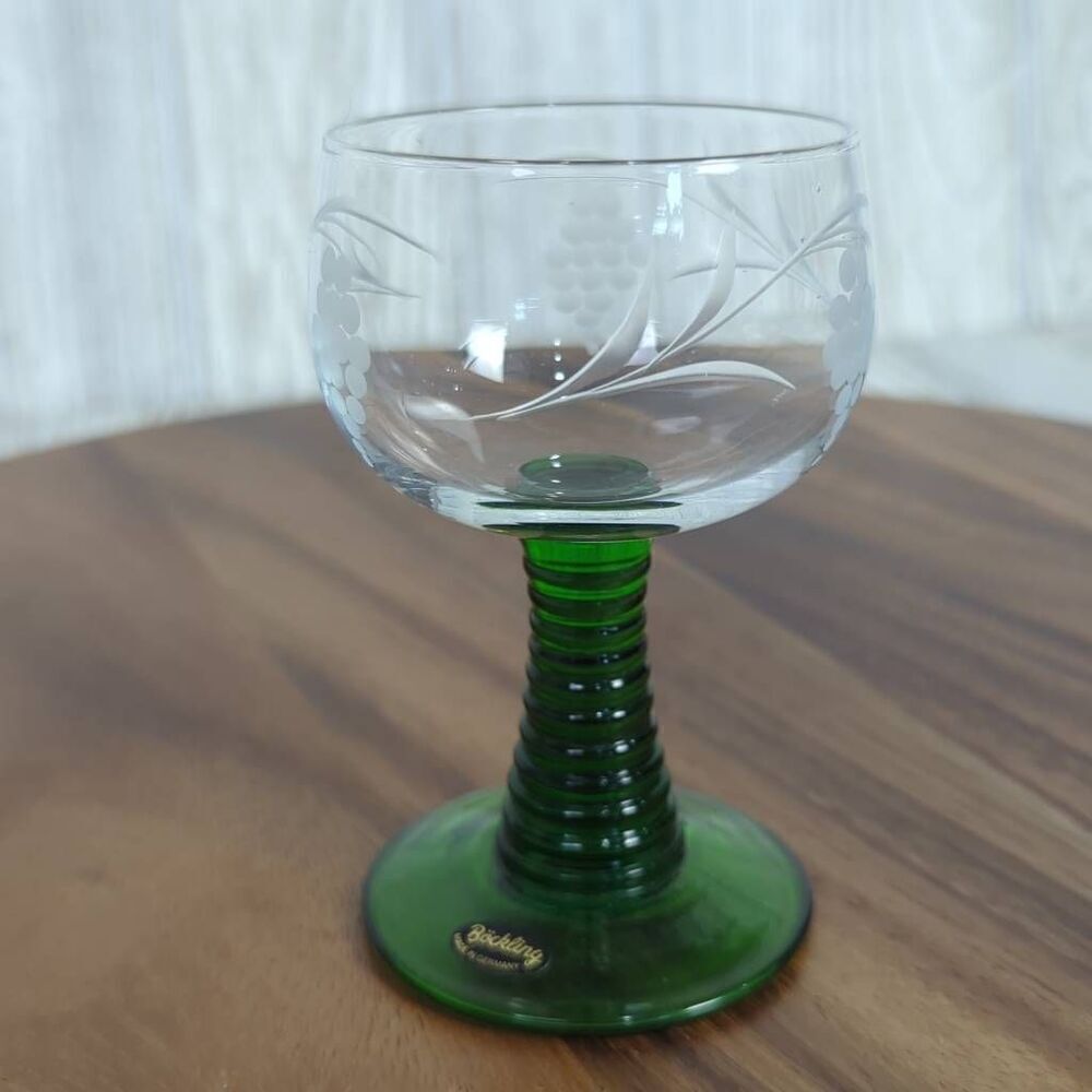 German Roemer Bockling Wine Glass Etched Grapes Design Beehive Green Stem